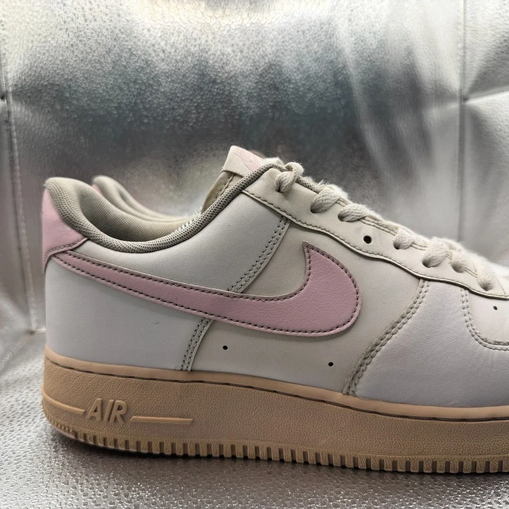 Size 11.5 Nike Air‎ Force 1 '07 Low White Pink Sole Mens Sneakers CK7663-100